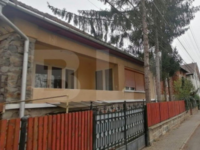 Casa , 258 mp construiti, 4 camere, Zona Blaj