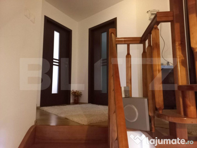 Casa, 4 camere, 120 mp, zona Sfantul Ilie