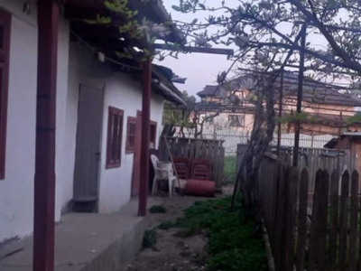 De vanzare casa in Comuna Cordun,teren 780