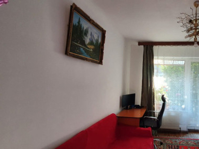 Persoana fizica inchiriez (ofer) apartament 2 camere Brasov,zona Onix