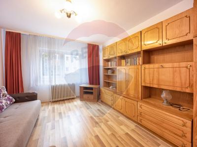Apartament 3 camere vanzare in bloc de apartamente Brasov, Tractorul