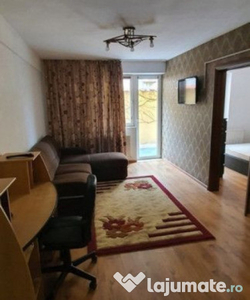 Apartament 2 camere - CURTE PROPRIE - zona APARATORII PATRIE