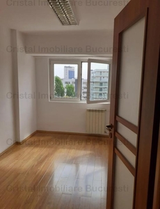 Apartament 4 camere, la 3 min. de metrou Victoriei.