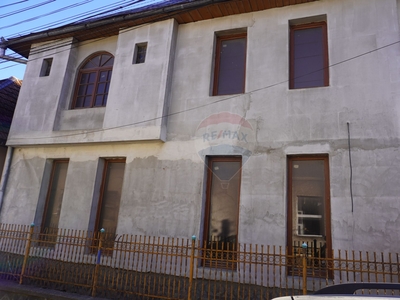 Casavila 5 camere vanzare in Maramures, Sighetu Marmatiei, Central