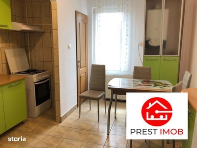 SUPER oferta! Casa de vanzare in centru cu curte privata