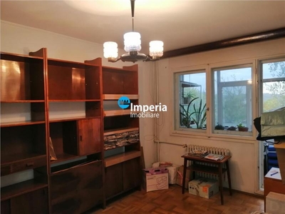 Tatarasi la strada, apartament 3 camere DECOMANDAT