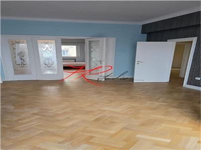 Vanzare apartament 4 camere piata Rosetti