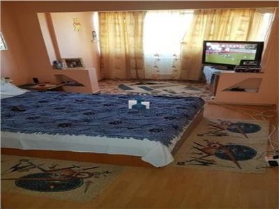 Vanzare Apartament 4 Camere Semidecomandat Piata SuduluiGarnitei