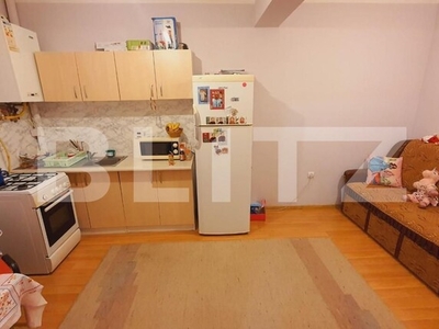 Apartament 2 camere, 41mp, balcon 7mp, etaj intermediar, parcare, in Apahida central