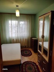 Proprietar inchiriez apartament 3 camere zona Cetatii