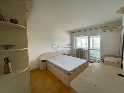 Apartament 3 Camere Centru-Hala Centrala-Barboi