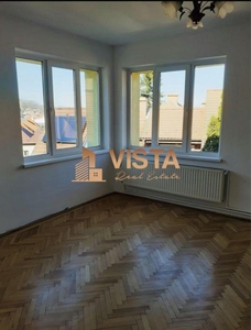 Apartament central 3 camere decomandat , Brasov