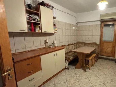 Apartament de vanzare, 3 camere, decomandat, 78 mp, Nicolina, Vis-a-vis de LIDL, Cod 155680