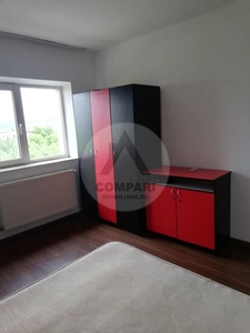 Apartament de vanzare, 3 camere, in Valea Lupului