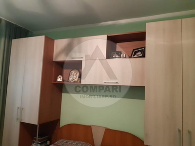 Apartament de vanzare, 4 camere, in Visan