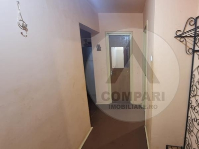 Ofer spre vanzare apartament 3 camere