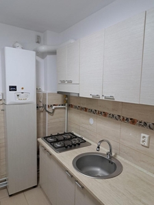 Apartament 2 camere de inchiriat pe Calea Bucuresti, langa Spitalul Judetean