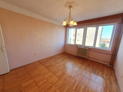 Apartament 2 camere decomandat, zona Sala Olimpia