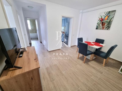 Apartament 2 camere + hol generos, decomandat, 57mp utili, mobilat, zona Eroilor