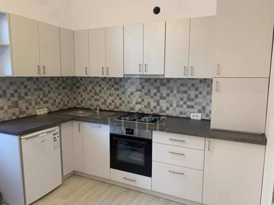 Apartament 2 camere in zona PIATA MIHAI VITEAZUL