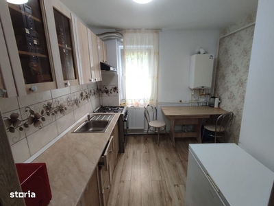 Apartament 2 camere Podul de Piatra , 53 metri, etaj 3 Cod:156099