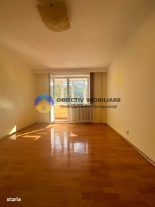 Apartament 3 camere/2 bai/etaj 2 Piata Bistrita