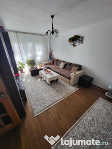 Apartament 3 camere, 2 bai, zona piata deal