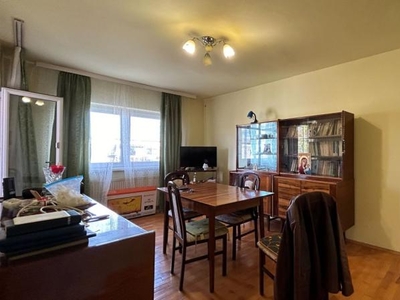 Apartament 3 camere + 2 balcoane, zona Lipovei