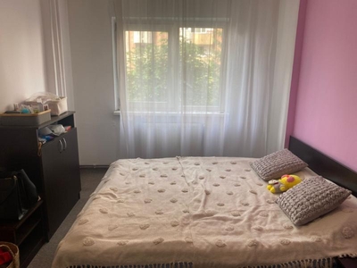 Apartament 3 camere, decomandat, 74 mp, 2 balcoane, zona Marasti