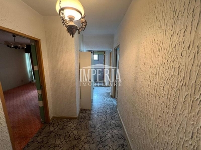 Apartament 3 camere decomandat Lapus