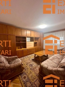 Apartament 3 camere decomandate in zona DACIA - SCOALA SPECTRUM