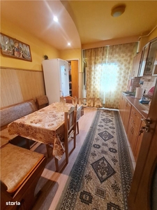 Casa, 5 camere, de vanzare, in Floresti