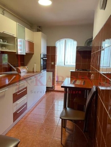 Apartament 3 camere Racadau parcul Ursu,etaj intermediar