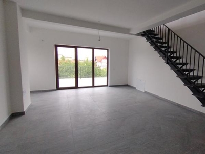 Apartament 3 camere, Zona Freidorf - Scara interioara, terasa 21 mp