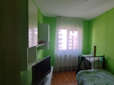 Apartament 3 camere- Zona Lipovei