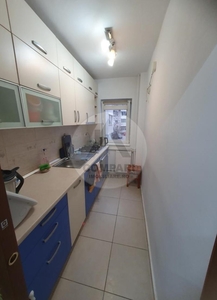 Apartament 4 camere confort 2 amenajat etaj 1 zona Dambovita