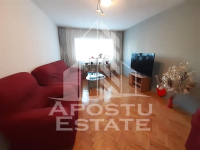 Apartament 4 camere, decomandat, centrala proprie, AerC, Zona Soarelui