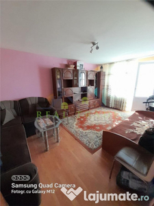 Apartament 4 camere decomandat Tractorul