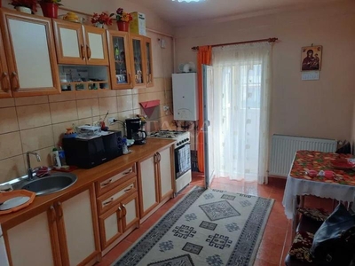 Apartament cu 1 camere de vanzare in zona Eroilor, Floresti.