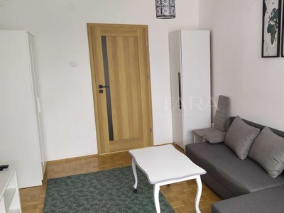 Apartament cu 2 camere, zona centrala