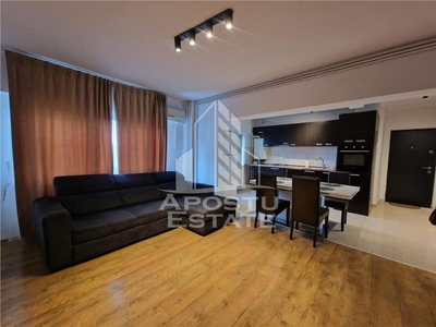 Apartament cu 3 camere, 2 bai, centrala proprie, etaj 2, zona Sagului