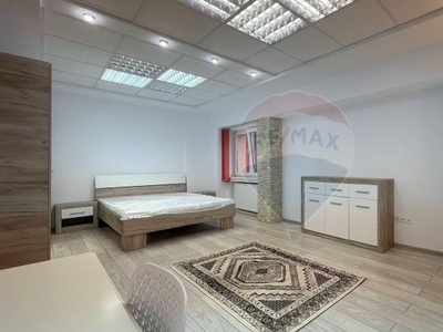 Apartament cu 3 camere de inchiriat in zona ITC!