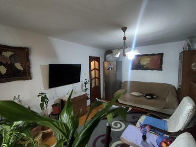 Apartament cu 3 camere decomandat, zona Girocului - ID V4954