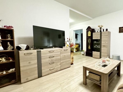 Apartament cu 3 camere, etaj 1, complet mobilat in Chisoda