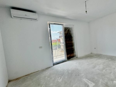 Apartament cu 3 camere, ETAJ 1 in Giroc