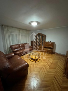 Apartament cu 4 camere, 2 bai, Zona Aradului