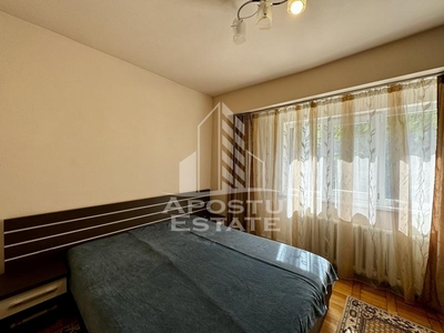 Apartament cu 4 camere, zona Dambovita