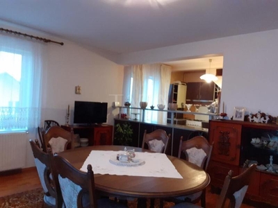 Apartament cu 5 camere de vanzare in zona Iris