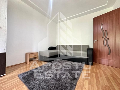 Apartament cu o camera, etajul 3, zona Girocului