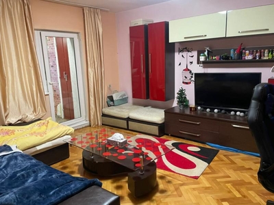 Apartament de 3 camere, decomandat, 72 mp., zona Manastur